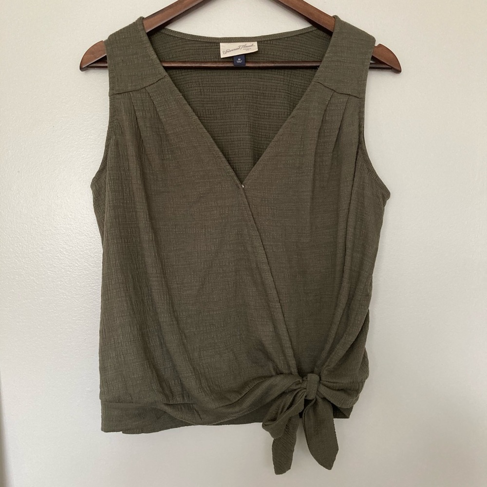 Universal thread Olive green sleeveless top